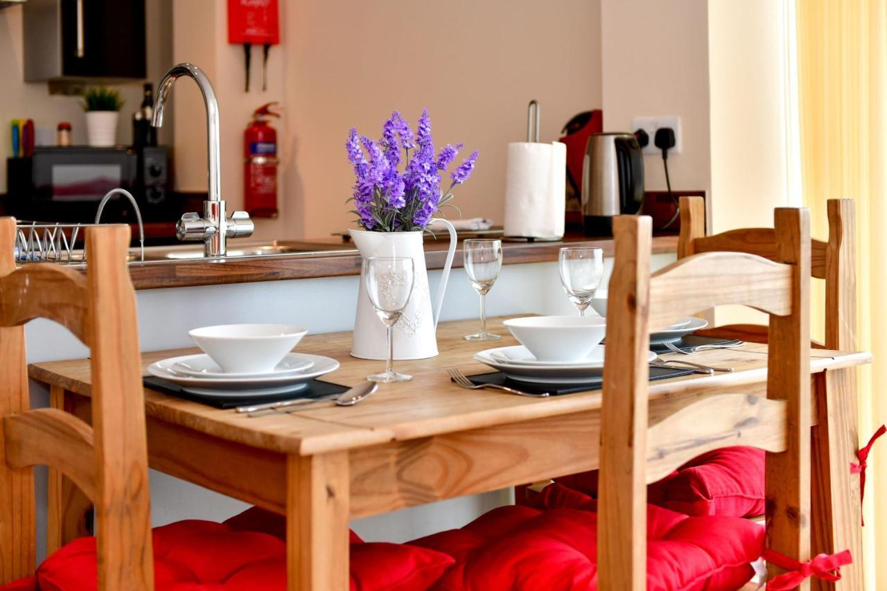 Meridian Quay Apartments, By Jsw Short Stay 스완지 외부 사진