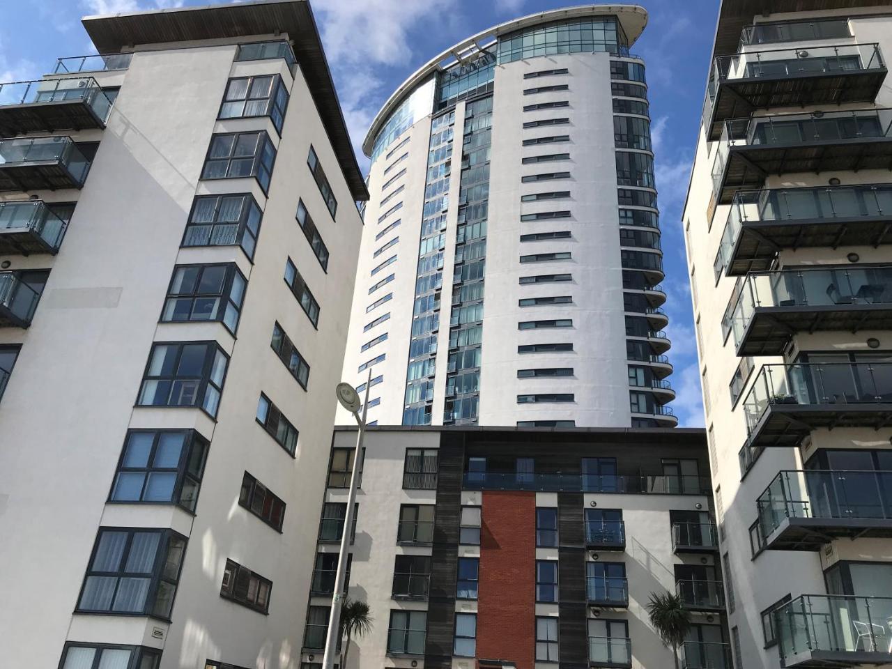 Meridian Quay Apartments, By Jsw Short Stay 스완지 외부 사진