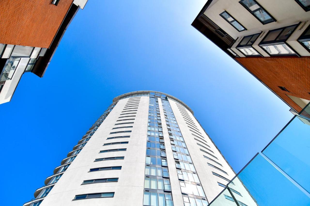 Meridian Quay Apartments, By Jsw Short Stay 스완지 외부 사진