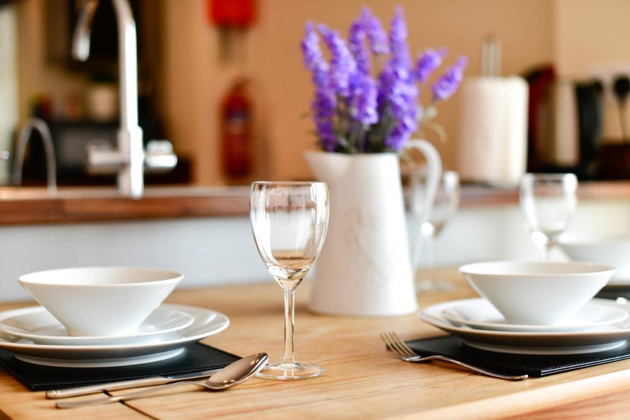 Meridian Quay Apartments, By Jsw Short Stay 스완지 외부 사진